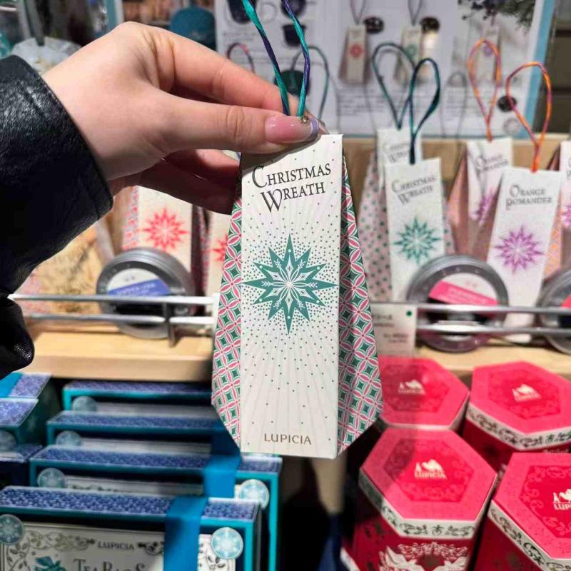 代购茶类：lupicia绿碧茶园 2025年圣诞限定 三角形圣诞丝带茶包礼包 CHRISTMAS WREATH5个茶包（缺货退款）