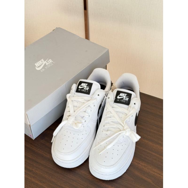 《入库后提交辽宁仓包邮专线》NIKE耐克AirForce1 黑白 女款鞋子 全新带吊牌 尺码36.5（230）（盒子有运输瑕疵）